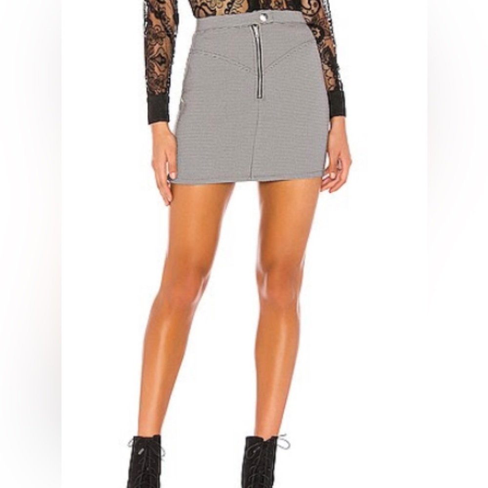 Superdown Andy Zip Mini Skirt in Black Houndstooth